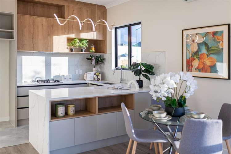 16 Taiororua Avenue Massey_5