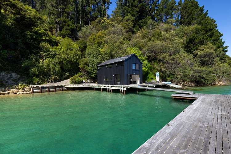 - Bay of Many Coves Queen Charlotte Sound_14