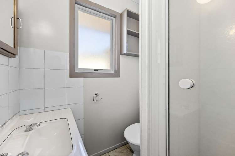 6 Toru Street Te Atatu Peninsula_44