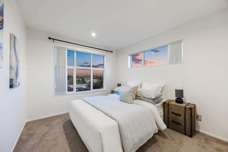 52 Chesterfield Way Orewa_44