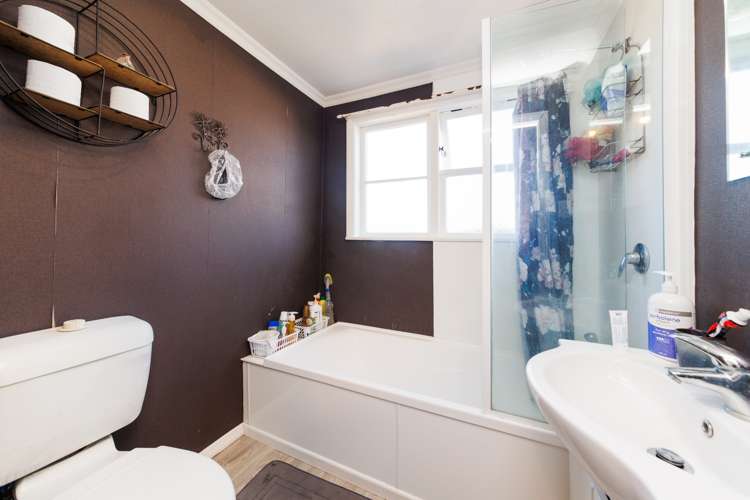 5 Poole Street Feilding_11