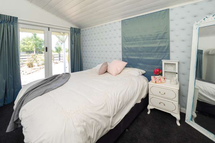 627 Boundary Road Willowby_9