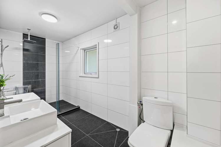 26 Pickwick Parade Mellons Bay_26