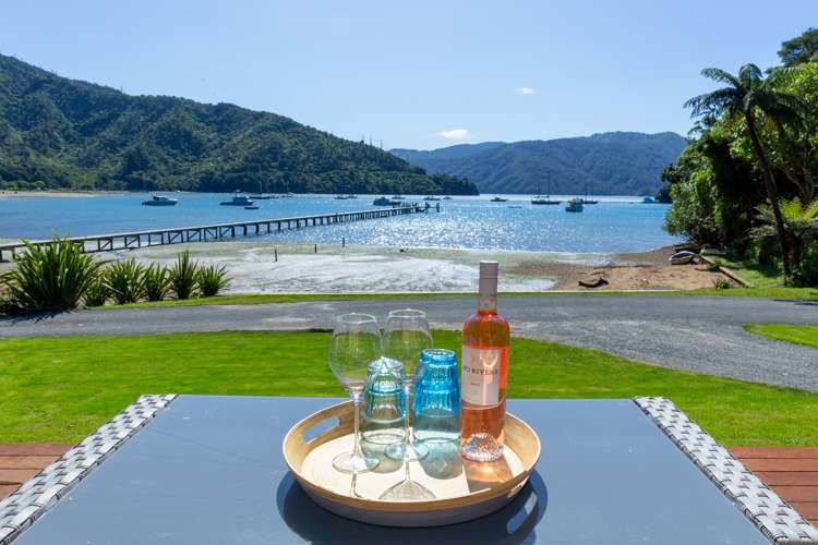 2385 Queen Charlotte Drive Anakiwa and Surrounds_11