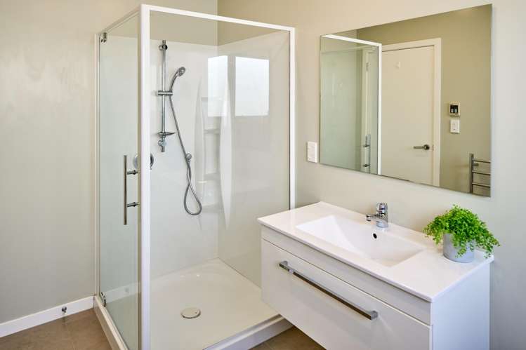 107 Endeavour Drive Whitby_16