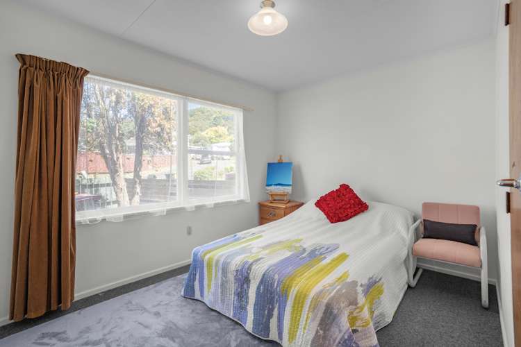 7 Hamstead Street Wainuiomata_13