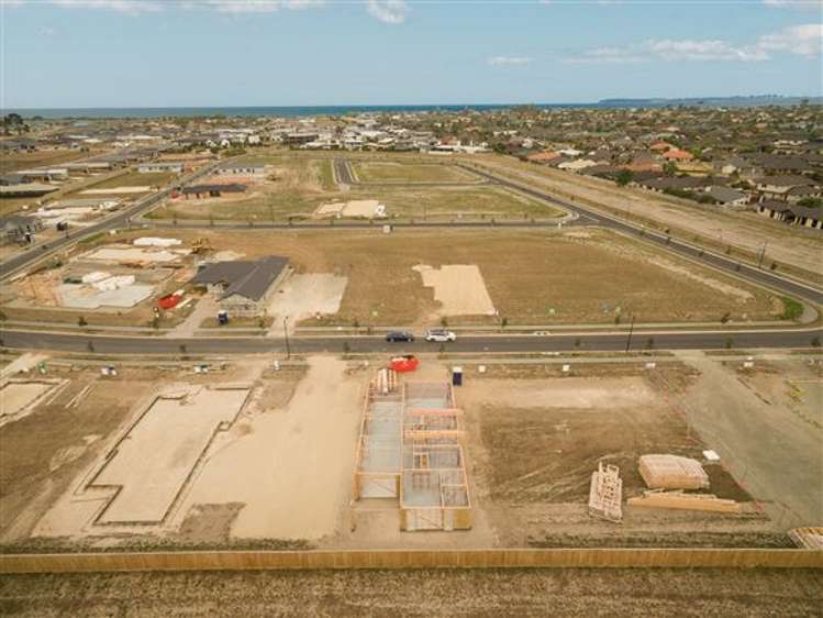77 Awatira Drive Papamoa_3