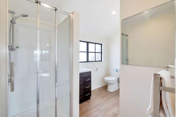 1/48 East Coast Road Milford_13