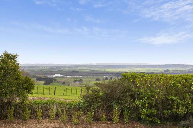 Country Charm with River Views