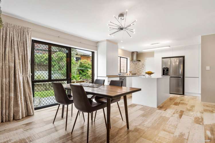 10 Skybird Place Glen Eden_8
