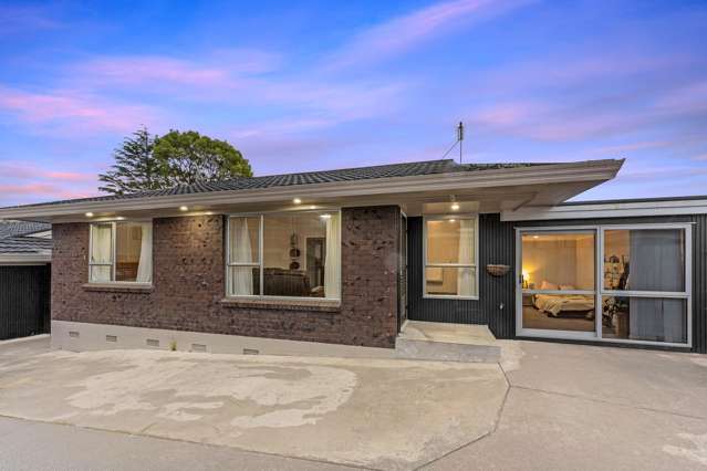 Mint Condition 3 Bed + 2 Bath!