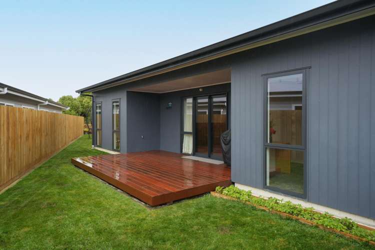 18 Hattersley Grove Churton Park_11