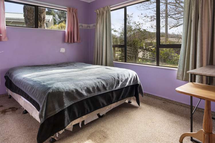 19 Lord Auckland Road Wakefield_18