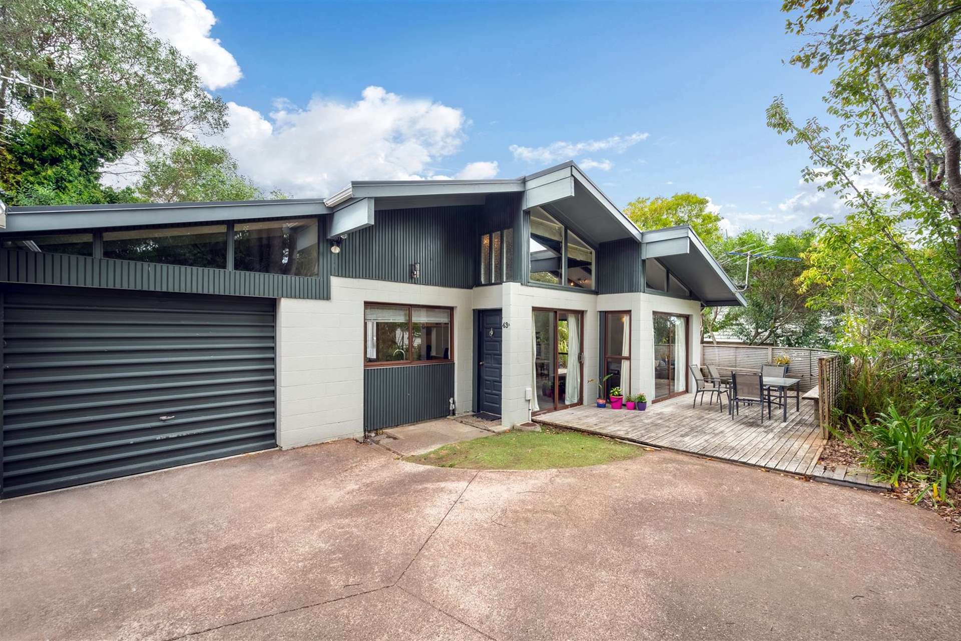 2/43 Ravenwood Drive Forrest Hill_0