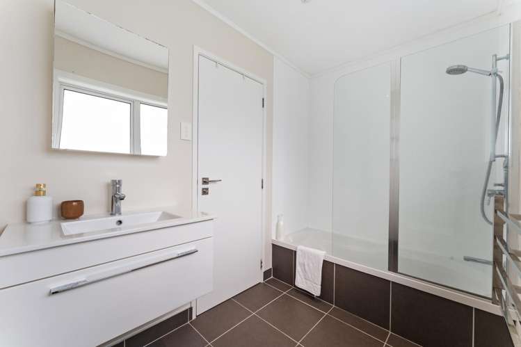 1/133 Edmonton Road Te Atatu South_20