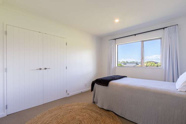 66 The Drive Paraparaumu Beach_20