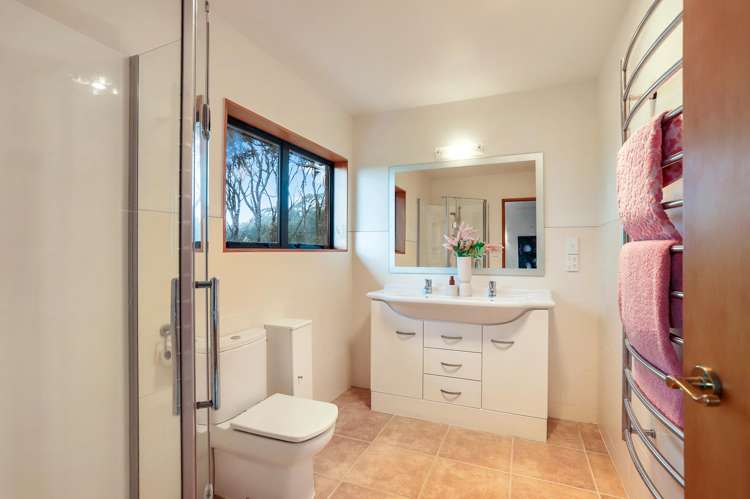 168 Shaw Road Oratia_16