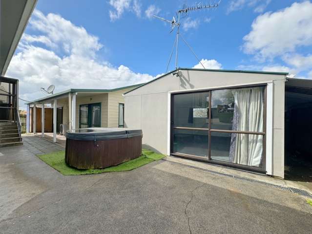 Functional 2-Bedroom House with Storage in Randwick Park