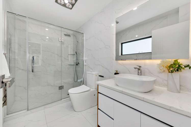 15 Raumaota Road Flat Bush_14