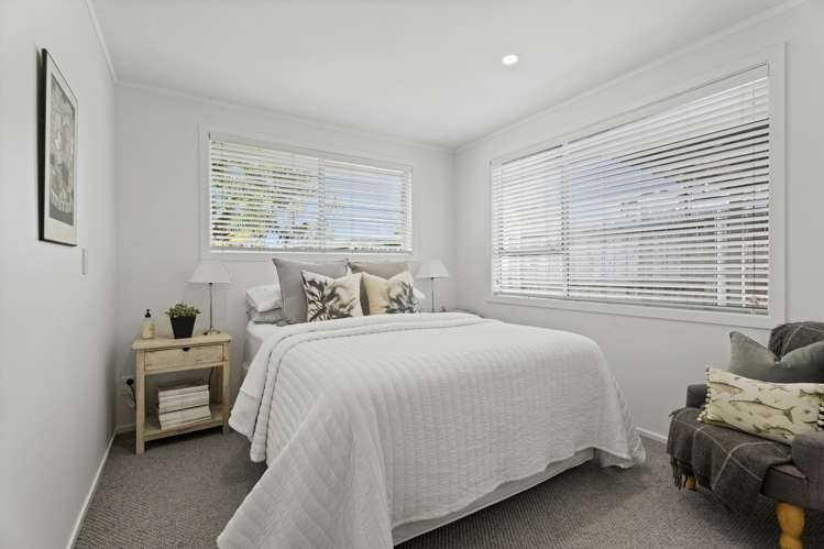 9 Fratley Avenue Farm Cove_13