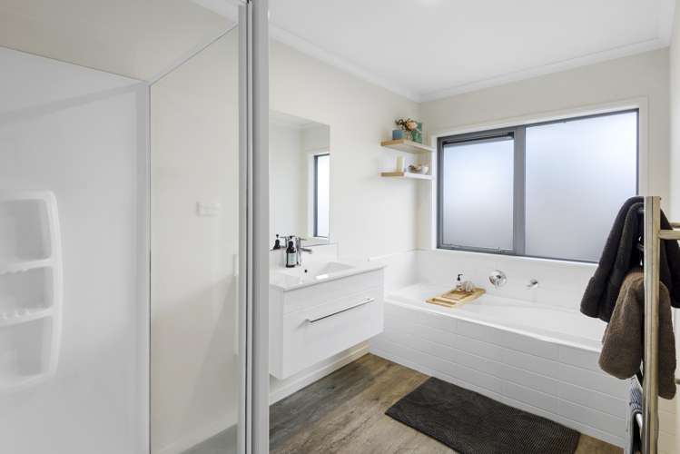 63 Chartwell Street Burwood_15