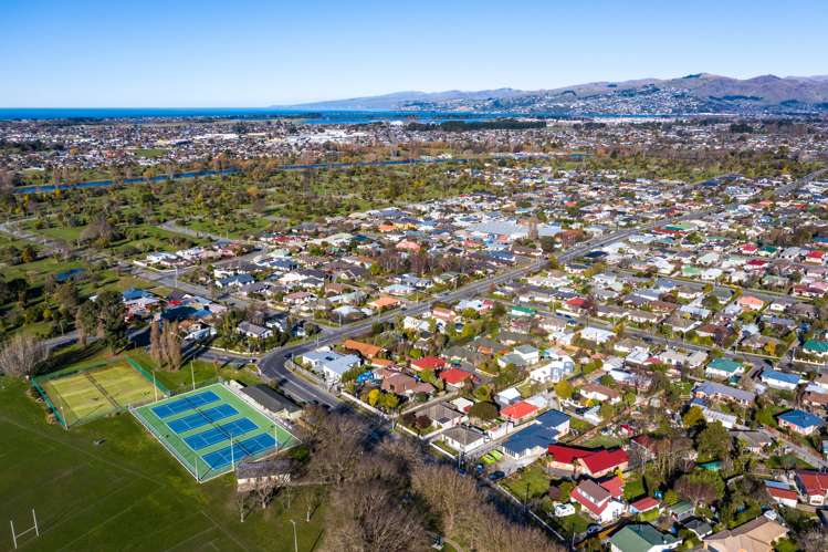 196d Gayhurst Road Dallington_18