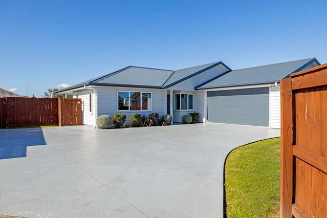 Price Reduced NOW Buyer Enquiry Over $749,000