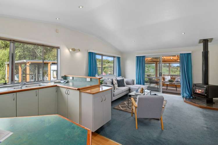 2 Barclay Grove Hokio Beach_6