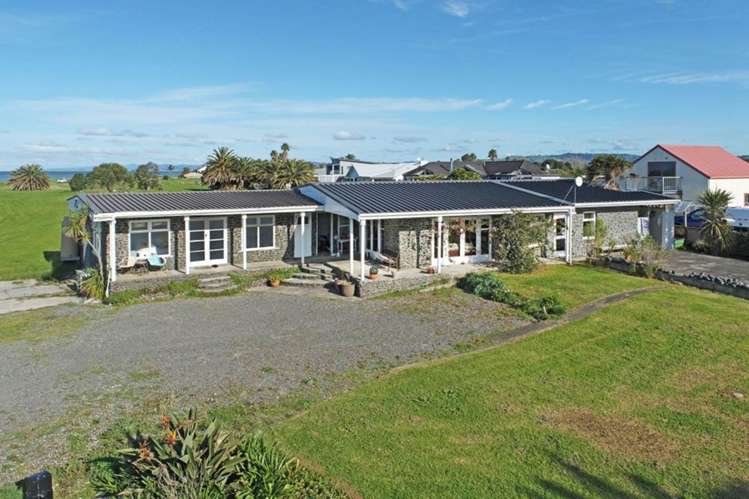 20 F Lowry Road, Whakatiwai Kaiaua_1
