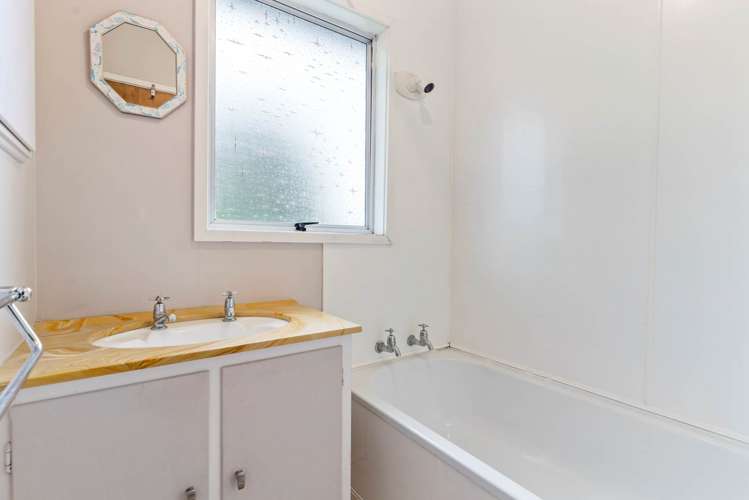 1 Hatfield Heights Hatfields Beach_5