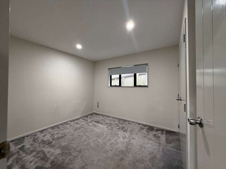 21 Bangla Place Massey_18