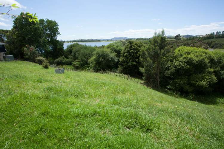 Weavers Crossing Road Huntly_8