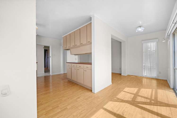 44 Ellesmere Crescent Pakuranga Heights_18