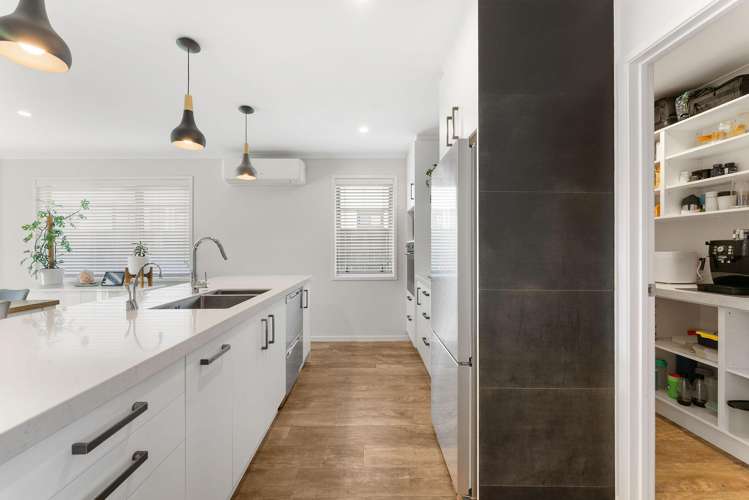 27 Te Hou Hou Crescent Papamoa Beach_2