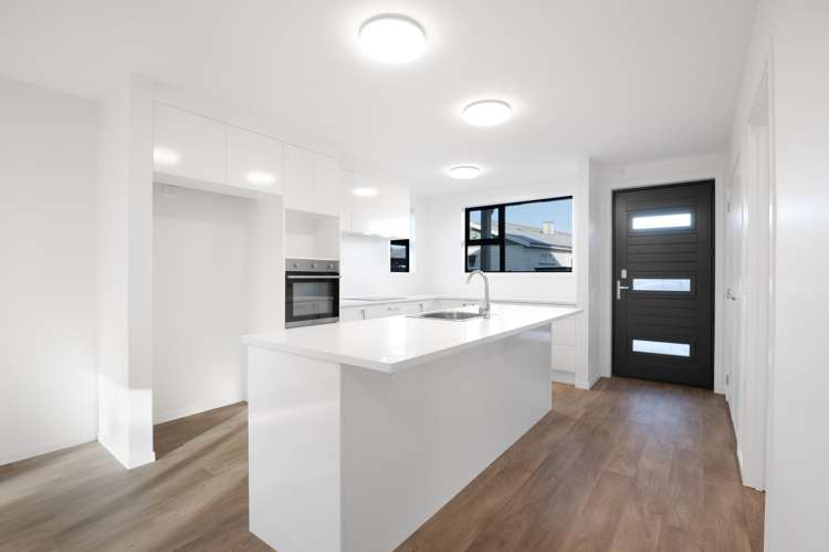 1204a Norfolk Crescent_1