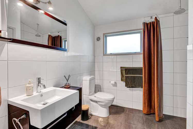 12 Leatham Avenue Strandon_17