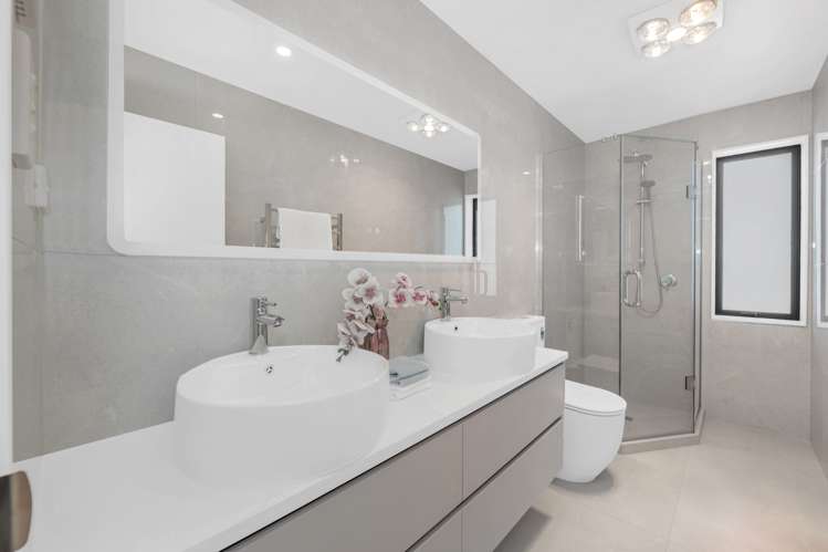 12 Rathfarnham Road Flat Bush_22