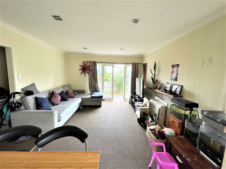 1/3 Mackenzie Street Te Atatu South_6