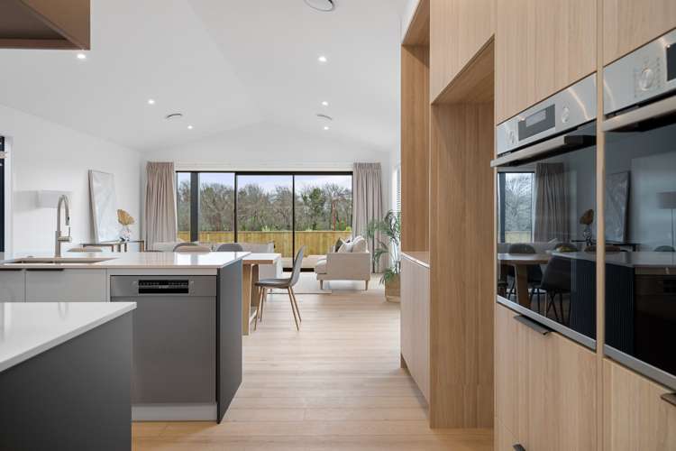 5 Ivys Rise, Cashmere Oaks Masterton_8