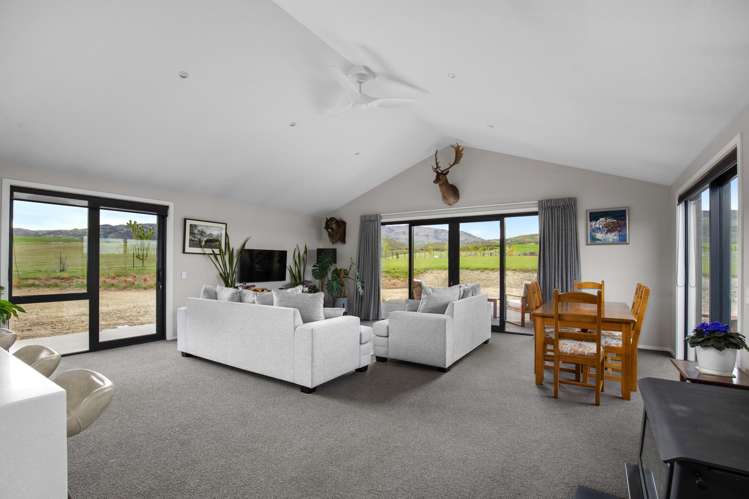 39 Kordia Way Waikerikeri_14
