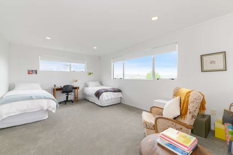 2/87a Kowhai Road Mairangi Bay_14