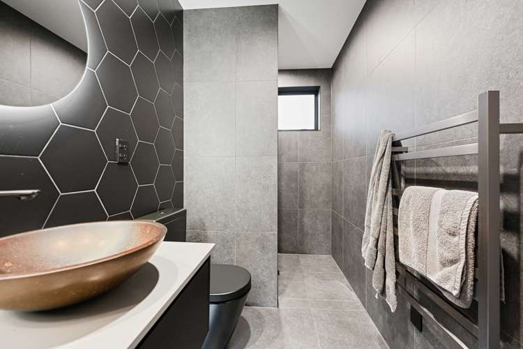 22 Maanihi Drive Rototuna North_16