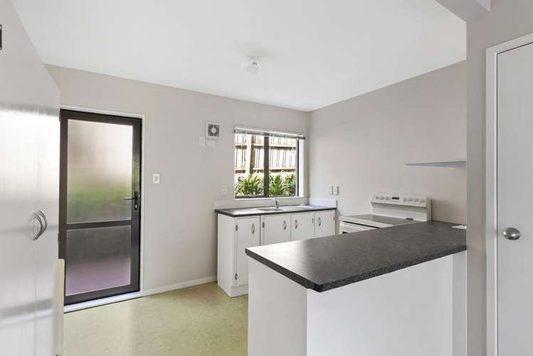 37 Oteha Valley Road Northcross_15