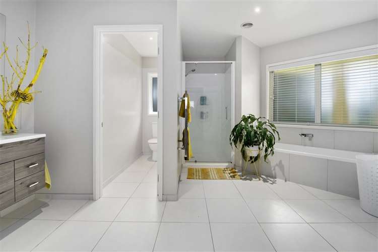 64 Manuka Grove Helensville_16