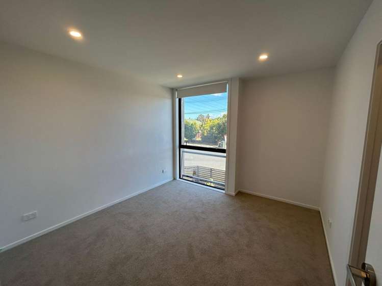 B/1 Frank Grey Place 10057_15