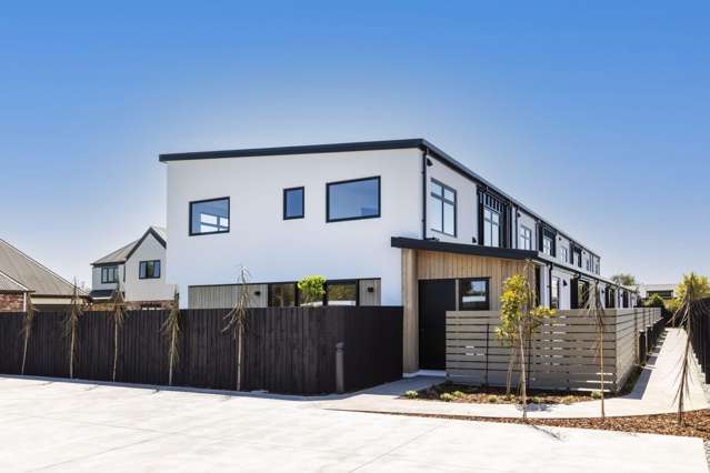 RICCARTON - BRAND NEW TWO BEDROOM PRIVATE TOWNHOUSE
