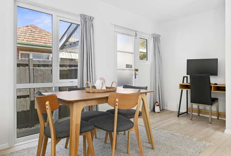 1/239 New Brighton Road Burwood_8