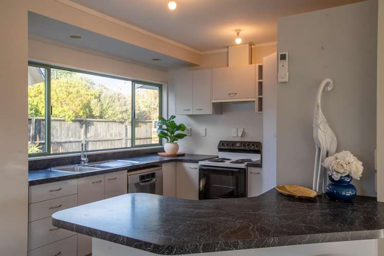 38 Freyberg Crescent Waikanae Beach_18