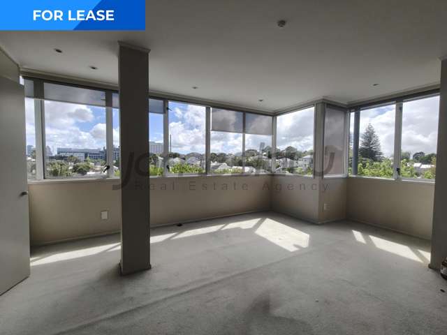 5B/210 Khyber Pass Road Grafton_1