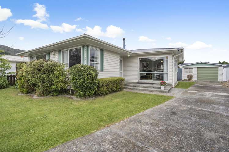 15 Wimbledon Grove Wainuiomata_3